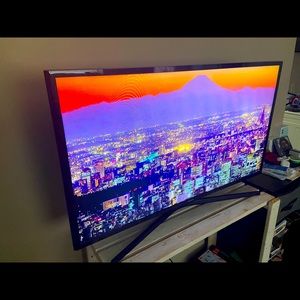 Samsung 42” Smart TV